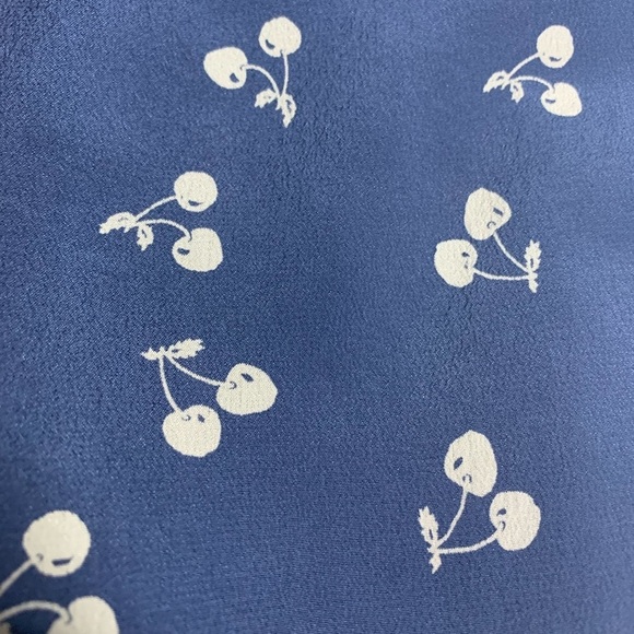 Amour Vert‎ Cherry Print Silk Ruffle Back Cami - Picture 6 of 6